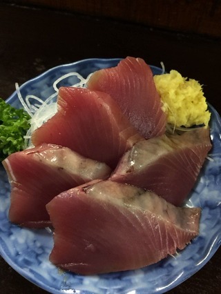 カツオ刺し
