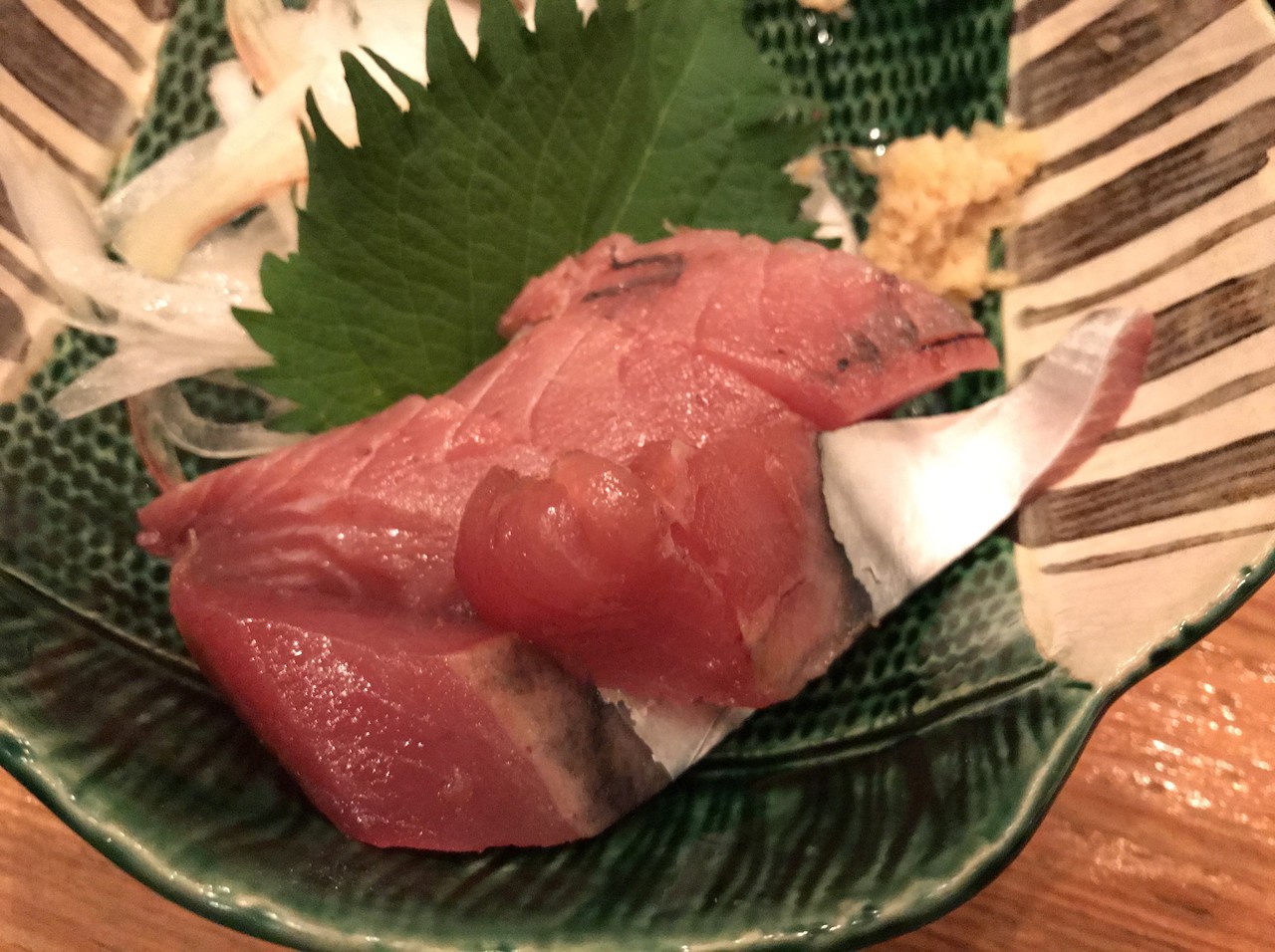 駅前立ち飲み カツオ刺身に地酒を 猪八 浜松 食メモ 愛知 旅先b級グルメと飲み記録