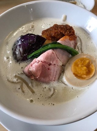 煮干し香る泡ポタージュ白湯