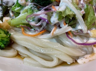 シーザーサラダうどん