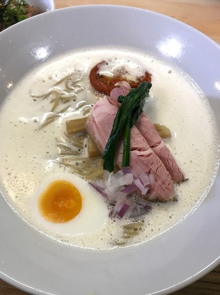 鶏白湯の泡そば
