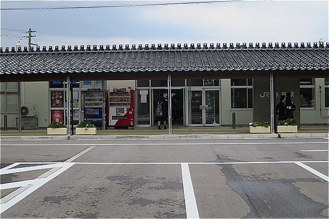 秋の富山旅 Jr氷見線 氷見駅 適当な紀行集 秋の富山旅 Jr氷見線 氷見駅 適当な紀行集