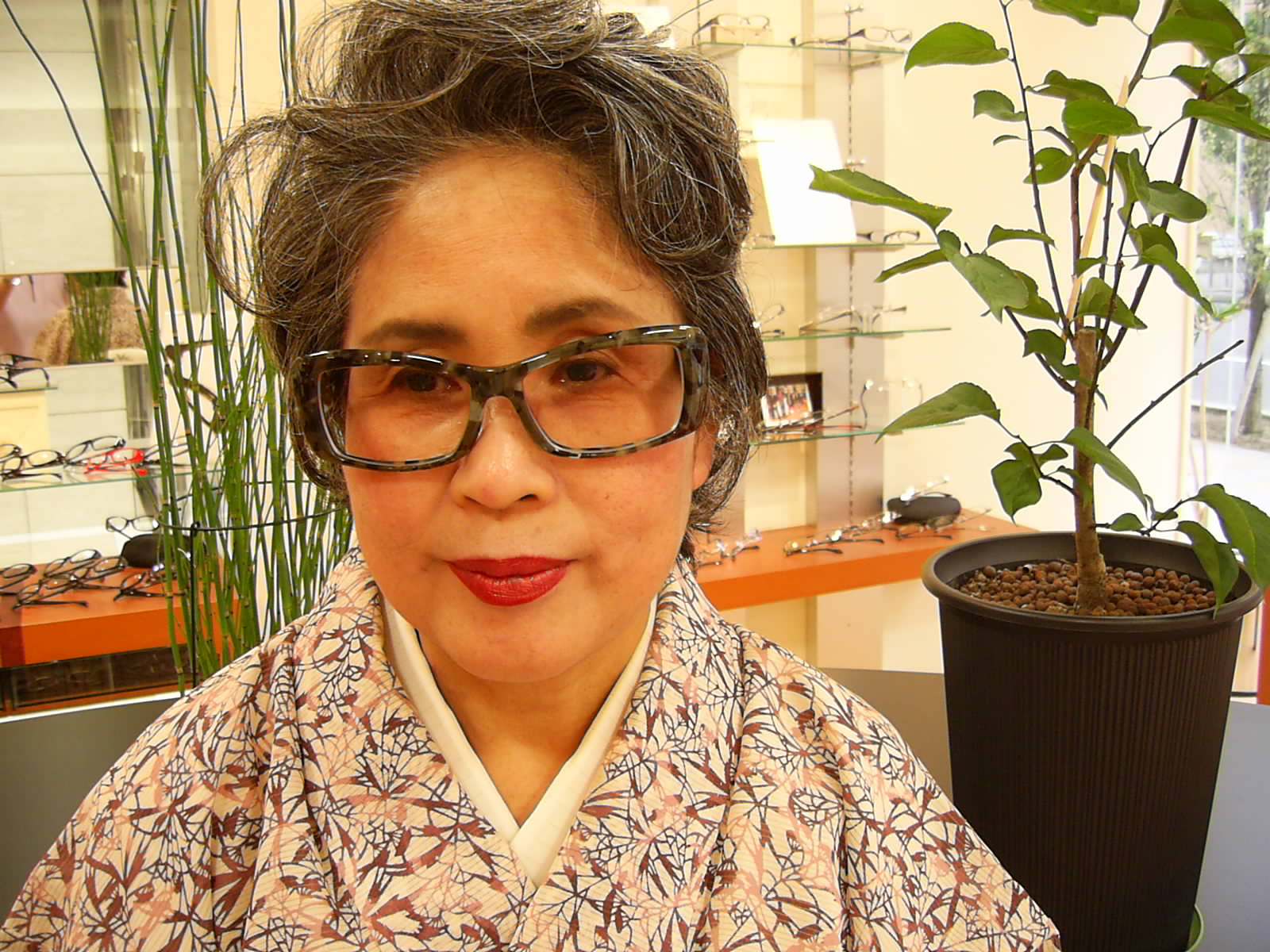 お着物にイエローズ 眼鏡専門店 Syozo ショウゾウ