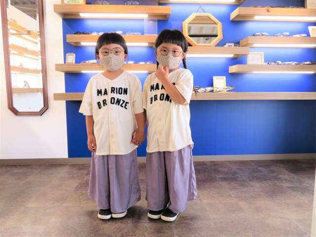 とってもかわいい双子のお客様がご来店されました 眼鏡専門店 Syozo ショウゾウ