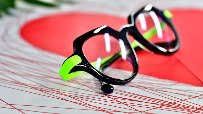 theo　度付きめがね theo】＜Frequency＞周波数をデザインしたメガネ | メガネ工房AZ ブログ