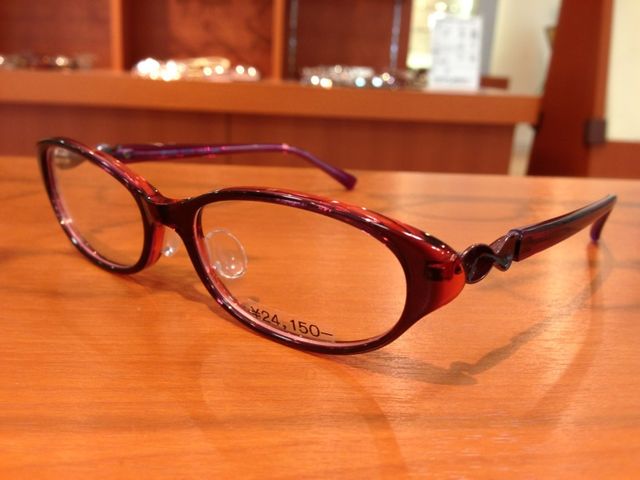 ちょうちょ”を表現した眼鏡 : 眼鏡専門店「Syozo ショウゾウ」