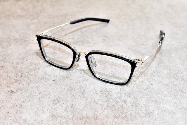 爽やかに掛けられる 999.9「M-111」 : 郡山市 眼鏡専門店Syozo めがね日和