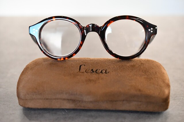 建築家ル・コルビジェのレプリカ Lesca LUNETIER「La Corb's」 : 郡山