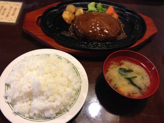 郡山 ローマの太陽 でジャンボハンバーグ 眼鏡専門店 Syozo ショウゾウ