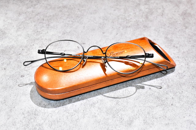小ぶりでスタイリッシュ Lunor「M5 Mod.04」 : 眼鏡専門店 小ぶりでスタイリッシュ Lunor「M5 Mod.04」 : 眼鏡専門店