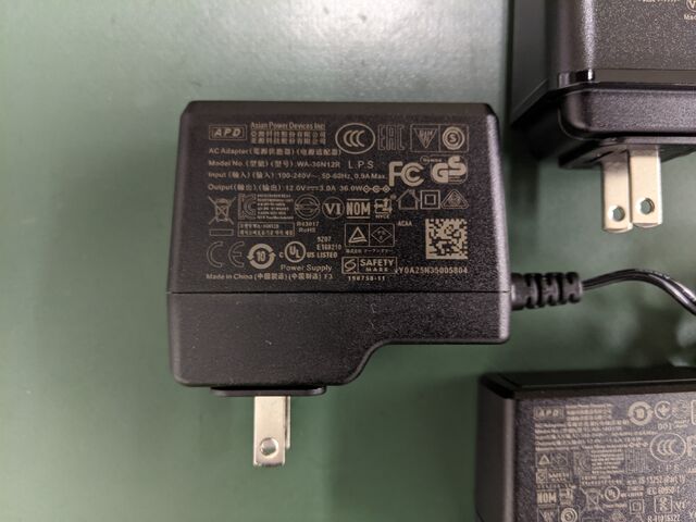 ATEM Miniシリーズって機能だけじゃなくてACアダプターにも差が ATEM Miniシリーズって機能だけじゃなくてACアダプターにも差が