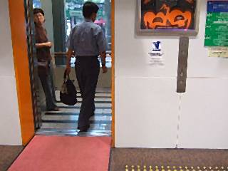 エレベーターには何故 鏡が取り付けてあるのか 車いすのおっさん 日々の綴