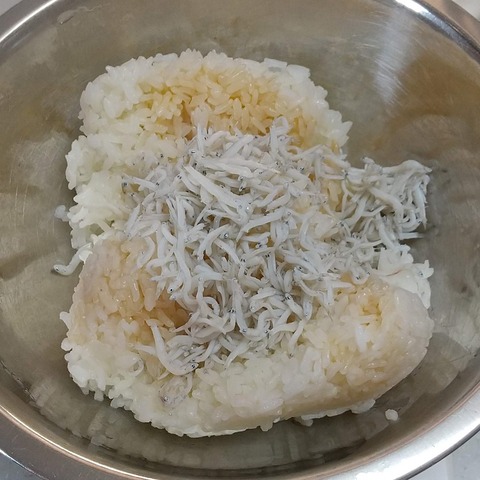 しらす入り焼きおにぎりトースター (1)