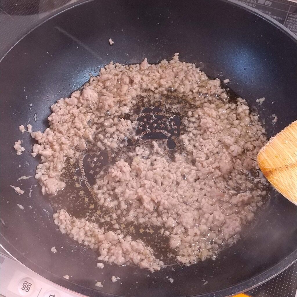 節約 簡単 豚ひき肉 もやしと小松菜で野菜たっぷり 上海風焼きそば Syuntaroの 食の荒野を彷徨う 節約 簡単 豚ひき肉 もやしと小松菜で野菜たっぷり 上海風焼きそば Syuntaroの 食の荒野を彷徨う