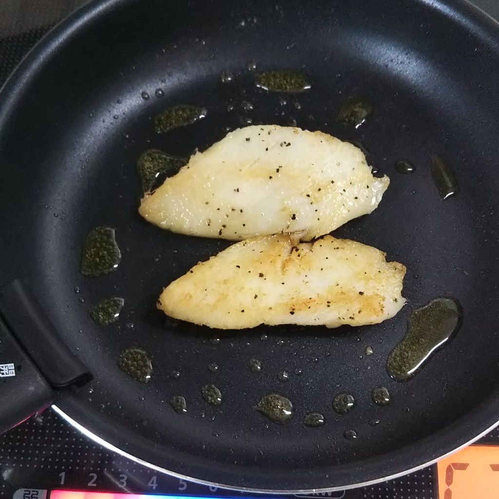 白身魚のムニエル かんたん酢で作るトマトソースがけ ミツカン レシピブログのコラボ企画 かんたん酢 魚料理 トマト Syuntaroの 食の荒野を彷徨う 白身魚のムニエル かんたん酢で作るトマトソースがけ ミツカン レシピブログのコラボ企画 かんたん酢 魚料理 トマト Syuntaroの 食の荒野を彷徨う