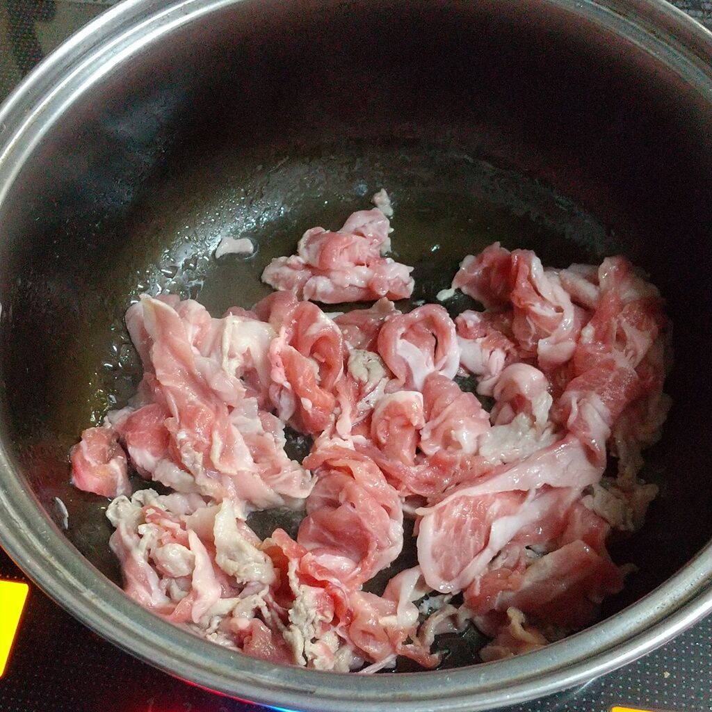 おかずに困ったら 豚汁 鶏のさつま汁や牛の芋煮も美味しいよね Syuntaroの 食の荒野を彷徨う