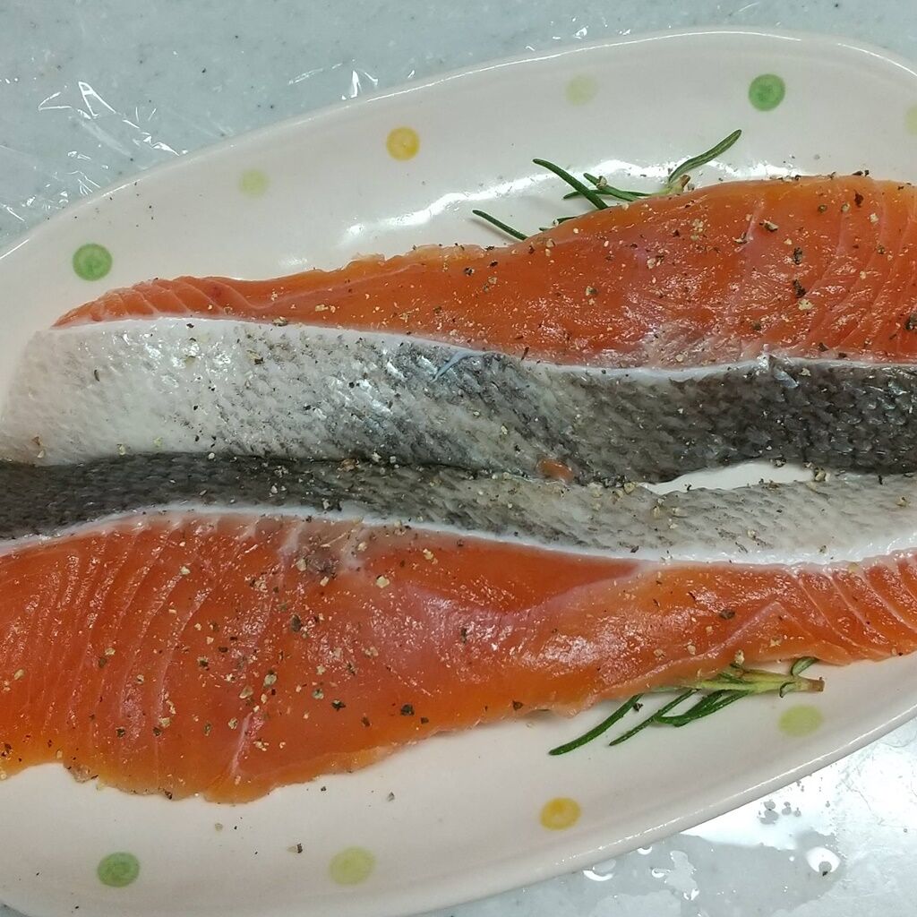 パスタ 秋鮭 秋鮭と舞茸のクリームスパゲッティ 小松菜入り Syuntaroの 食の荒野を彷徨う パスタ 秋鮭 秋鮭と舞茸のクリームスパゲッティ 小松菜入り Syuntaroの 食の荒野を彷徨う
