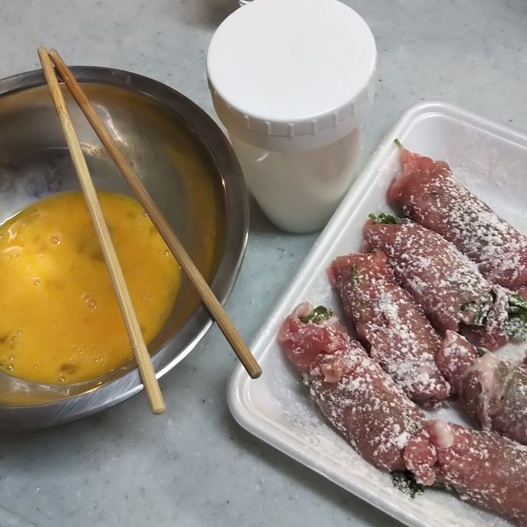 節約 豚小間で作るシソ巻きカツ 大葉 豚肉 豚カツ Syuntaroの 食の荒野を彷徨う