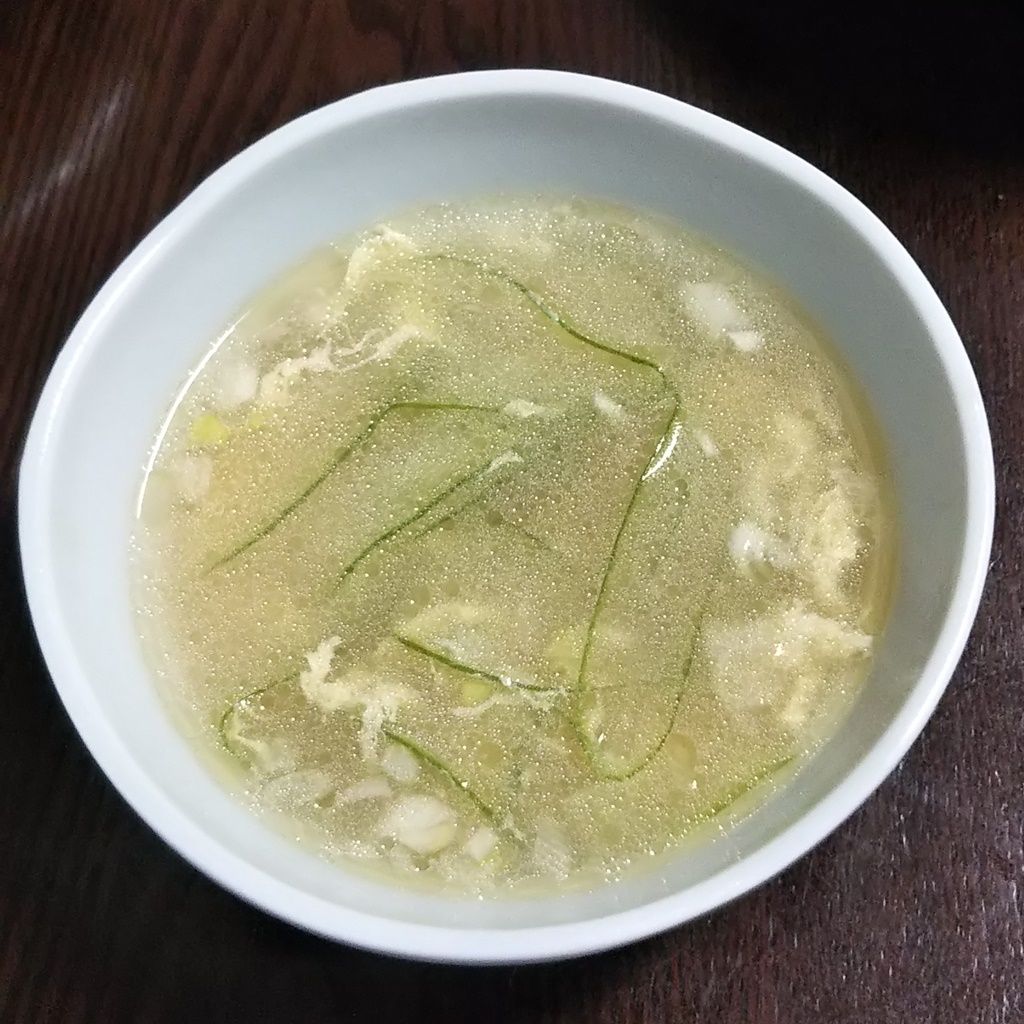簡単中華スープ ののじのキャベツピーラーで作る 薄切りきゅうりとたまごの中華スープ Syuntaroの 食の荒野を彷徨う