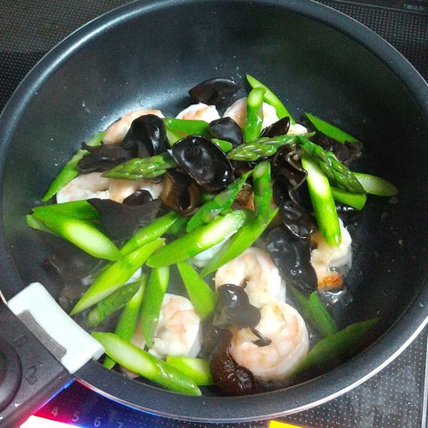 海老とアスパラのオイスターソース炒め (4)