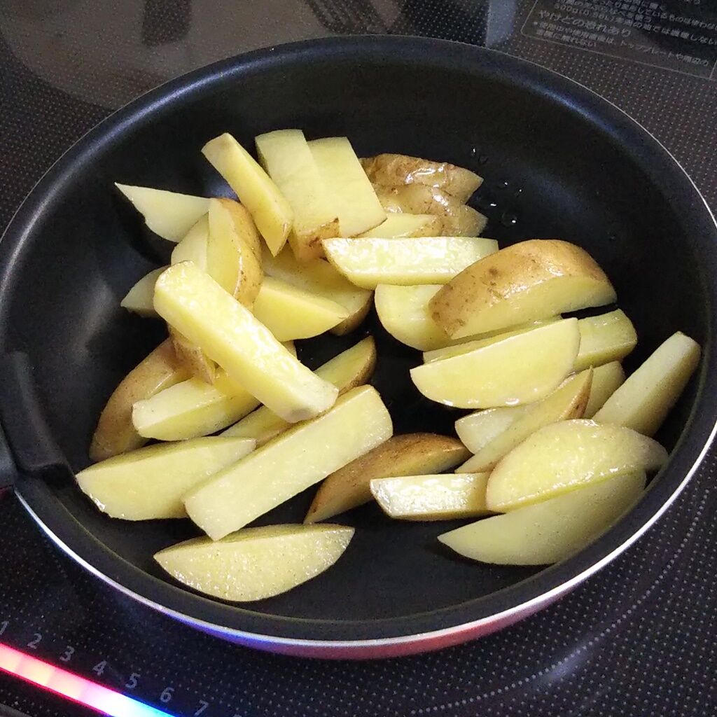 加熱済みなので失敗知らず 春野菜とソーセージのパン粉焼き これから新じゃがの季節ですね 三つ具材があれば立派なおかずが出来ました Syuntaroの 食の荒野を彷徨う 加熱済みなので失敗知らず 春野菜とソーセージのパン粉焼き これから新じゃがの季節ですね 三つ具材があれば立派なおかずが出来ました Syuntaroの 食の荒野を彷徨う