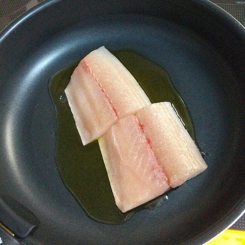 さわらのポワレ~トマトソース仕立て~ (1)