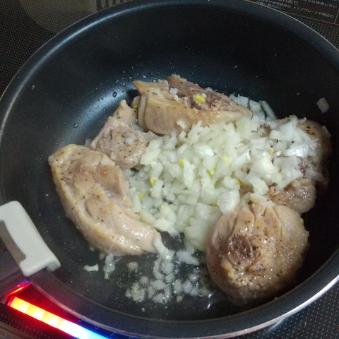 骨付き肉のトマトスープ (4)