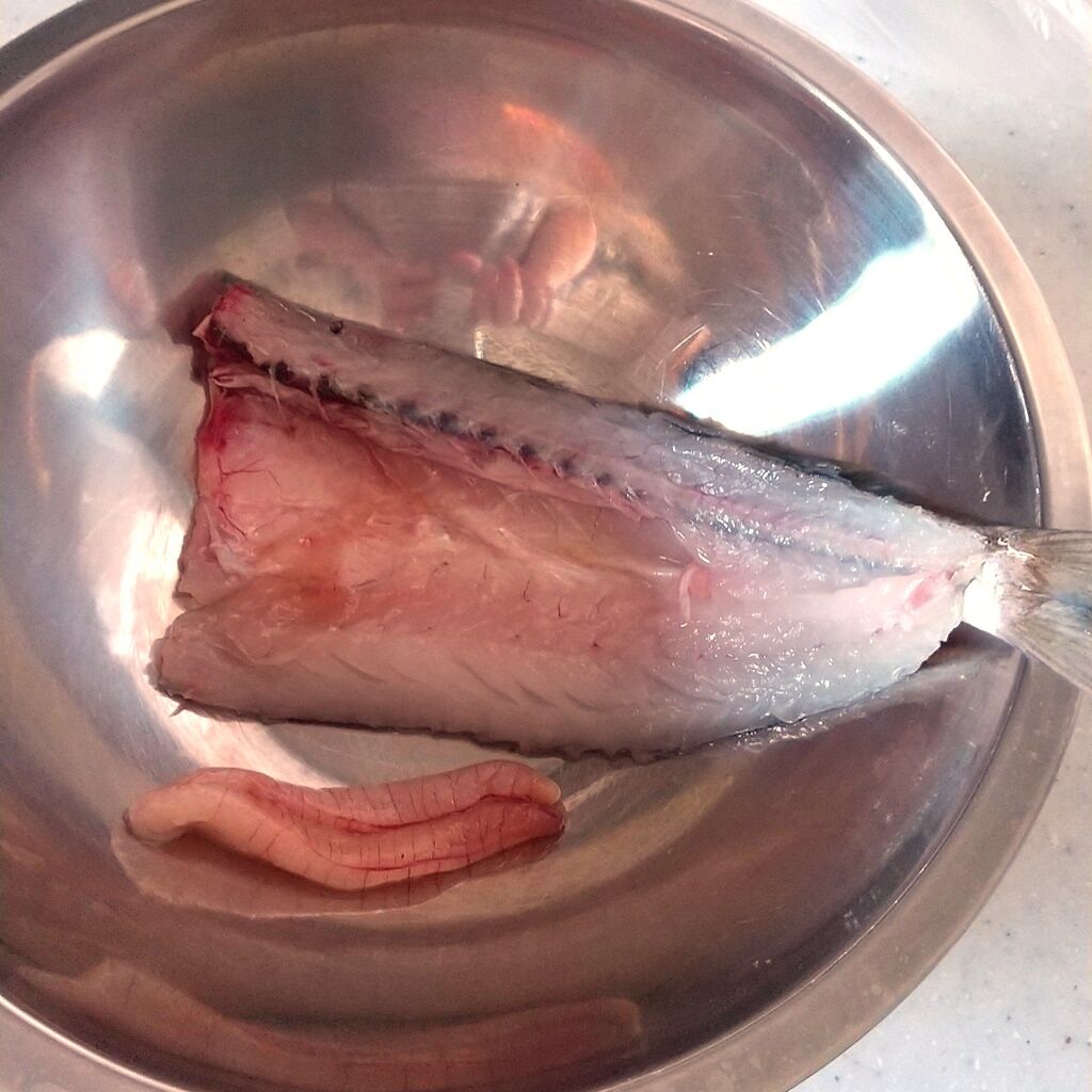 意外と簡単 カマスの干物 梅雨前に作ってみました 特売魚で節約レシピ 魚料理 一夜干し 焼き魚 Syuntaroの 食の荒野を彷徨う 意外と簡単 カマスの干物 梅雨前に作ってみました 特売魚で節約レシピ 魚料理 一夜干し 焼き魚 Syuntaroの 食の荒野を彷徨う
