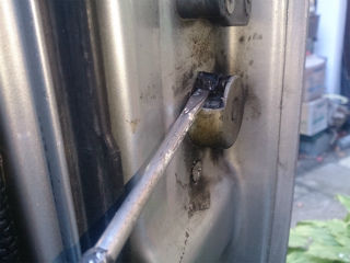 ハコスカのドアが閉まらない S Z Engineering ハコスカのドアが閉まらない S Z Engineering