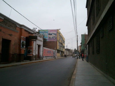 タカナクイ：ペルーではパンチとキックでクリスマスパーティーを開催