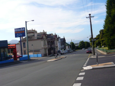 クーバーペディ:オーストラリアの地下都市には教会もある