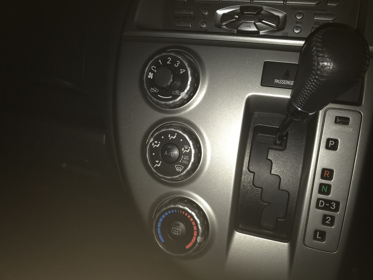 車のエアコンスイッチ 照明切れ おぼえがきブログ