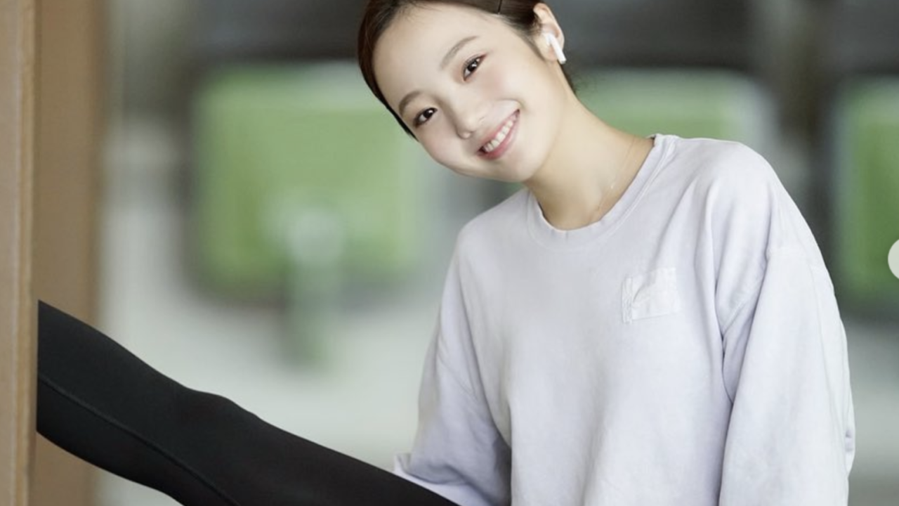 軟体 本田真凜 インスタ おうちトレ 180度開脚披露に称賛 スタイルよすぎ 肥満と健康それから美容の情報室