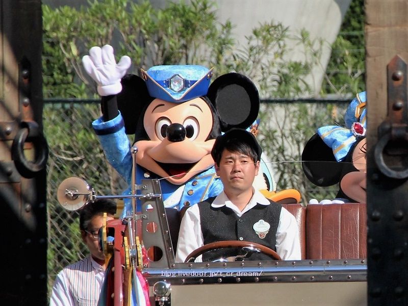 忘れられた存在になってないか なグリーティングドライブ お父さんのための東京ディズニーリゾート R 忘れられた存在になってないか なグリーティングドライブ お父さんのための東京ディズニーリゾート R
