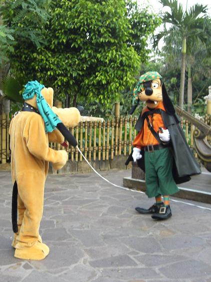 香港で １ パイレーツなグーフィーとプルート お父さんのための東京ディズニーリゾート R