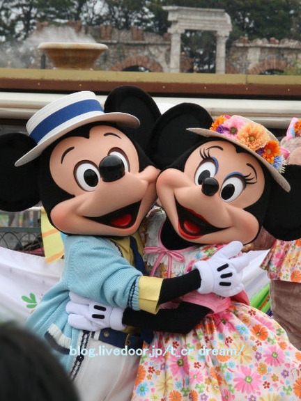 梅雨はどこへ パークはまだ春 そして七夕 お父さんのための東京ディズニーリゾート R