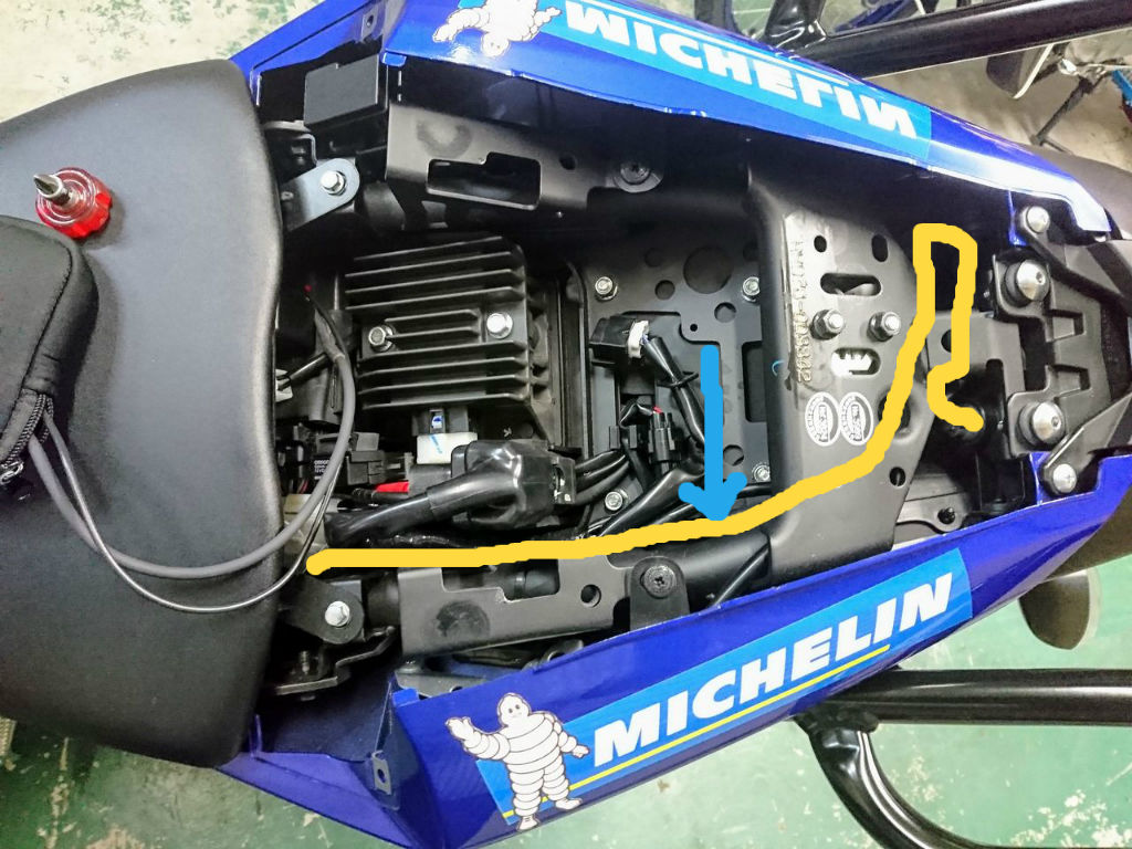 Yzf R3カスタム履歴 その12 Ledブレーキランプ増設 えんぢさんの趣味
