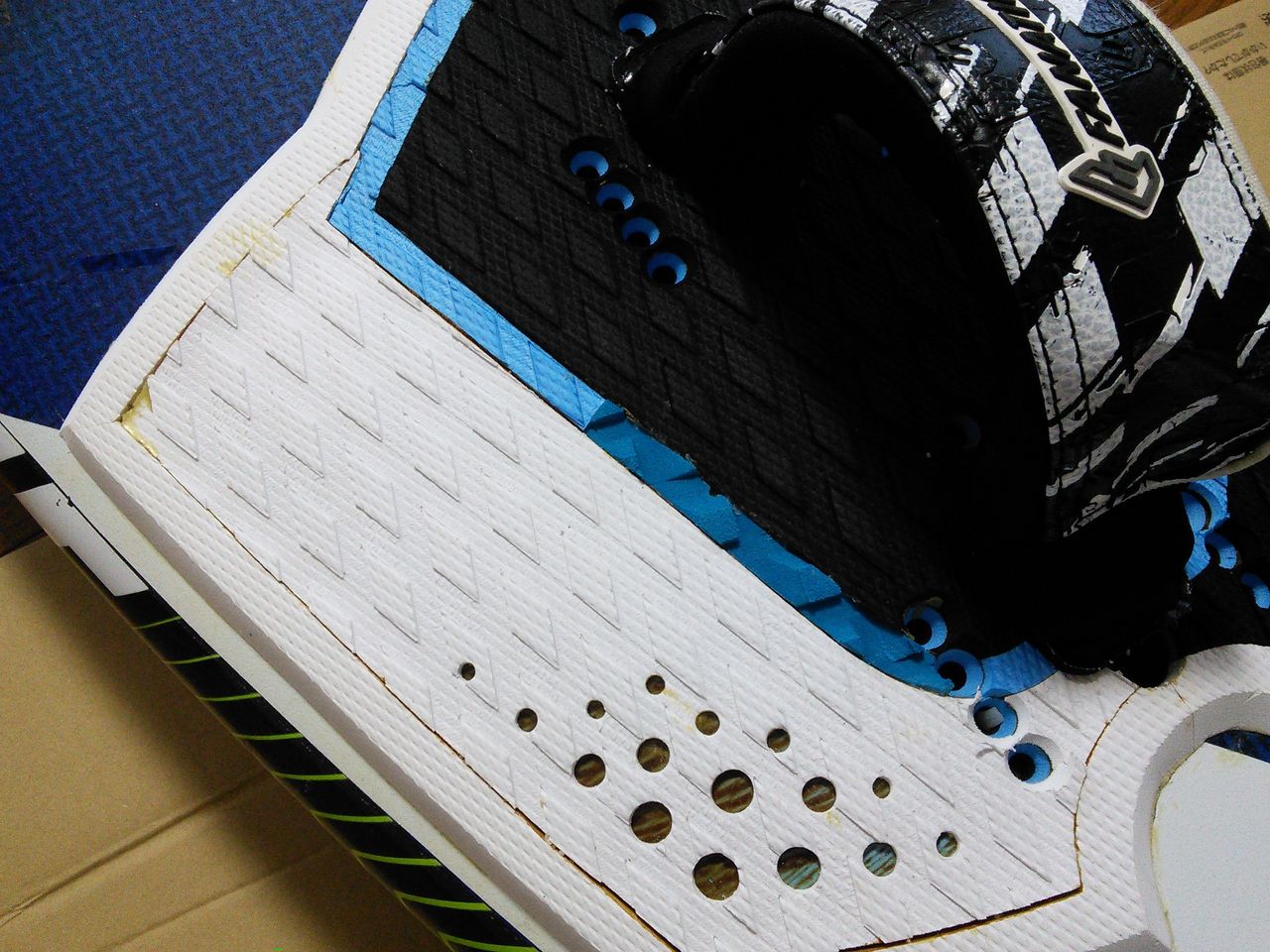 デッキパットを修理しました Briskbreeze Windsurfing