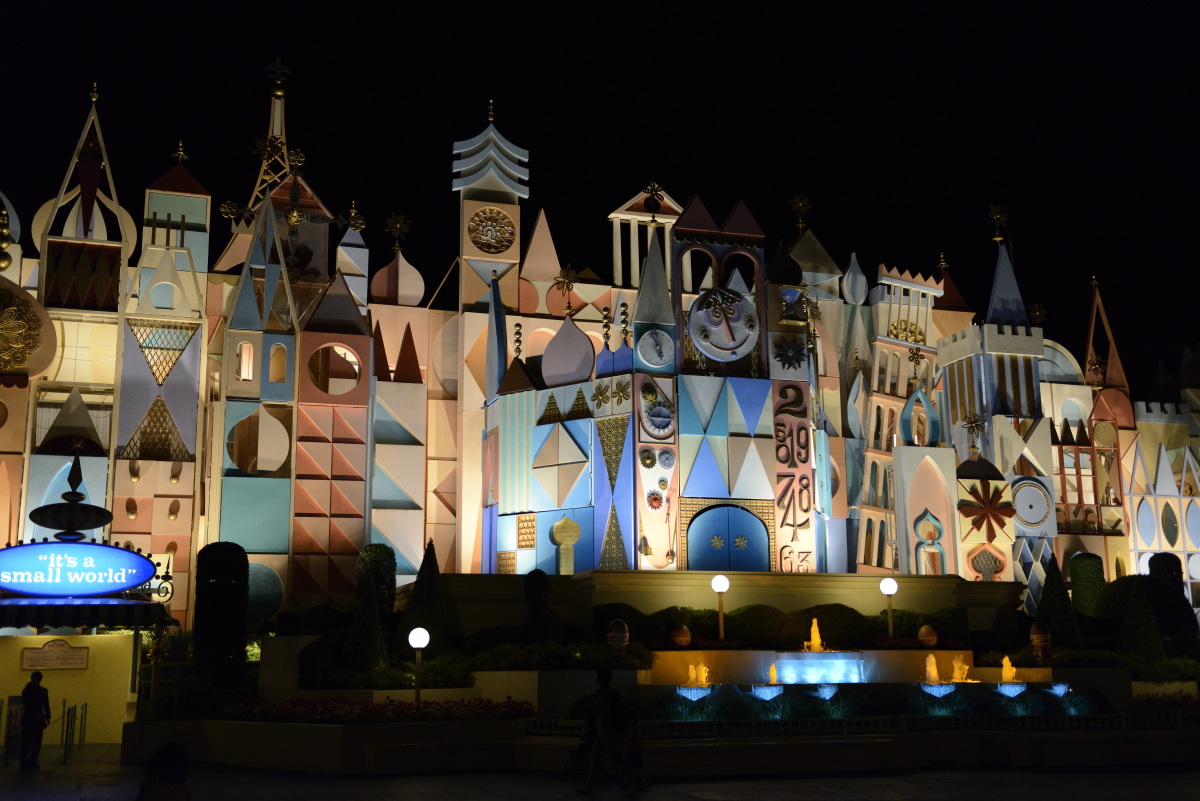 イッツ ア スモールワールド Tdl 12 06 24 武蔵野平野