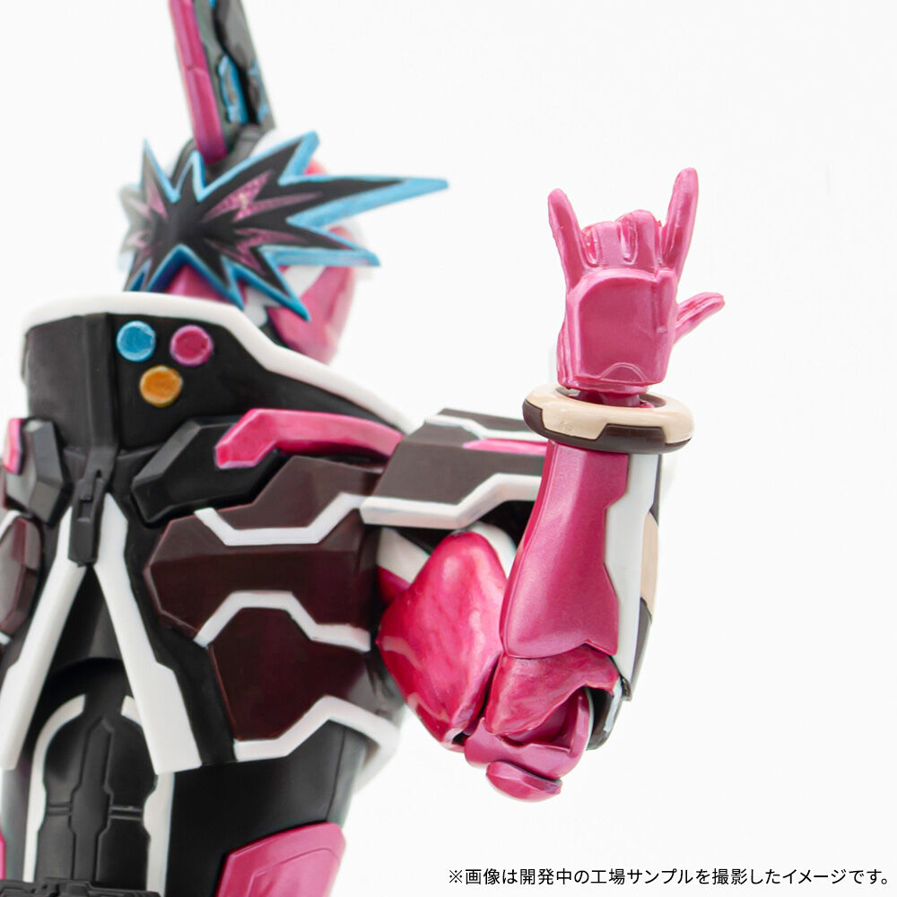 剣士集結！さらに……「S.H.Figuarts 仮面ライダースラッシュ」最新工場