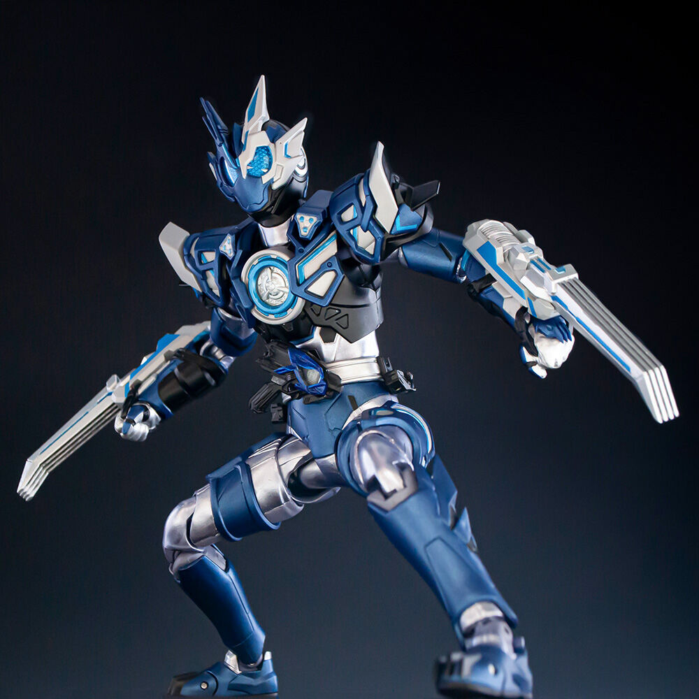Amazon.co.jp: バンダイ(BANDAI) S.H.Figuarts 仮面ライダー