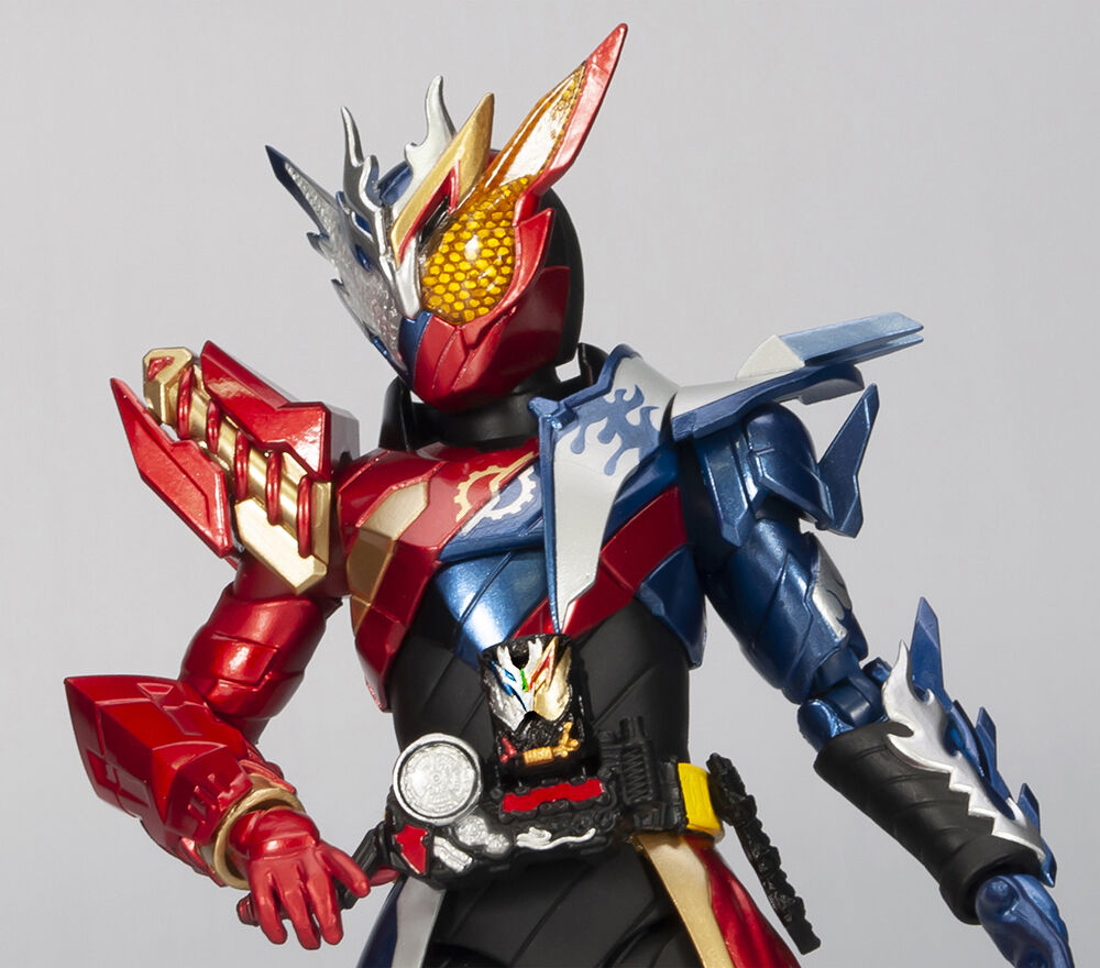 さぁ 最後の実験を始めようか 魂ウェブ商店受注開始 S H Figuarts 仮面ライダービルド クローズビルドフォーム 愛と平和の撮り下ろしレビュー Tamashii Nations公式ブログ