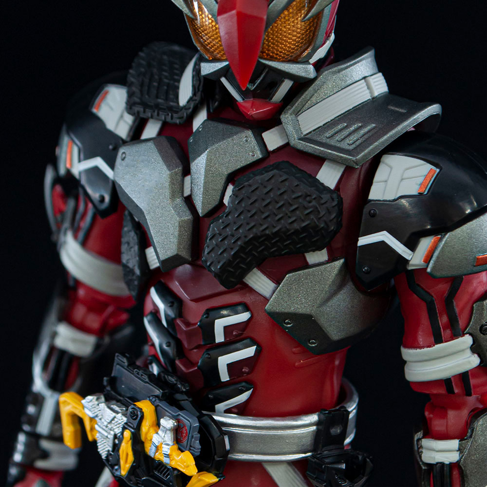 魂ウェブ商店で受注中 S H Figuarts 仮面ライダー雷 最新工場サンプル紹介 Tamashii Nations公式ブログ