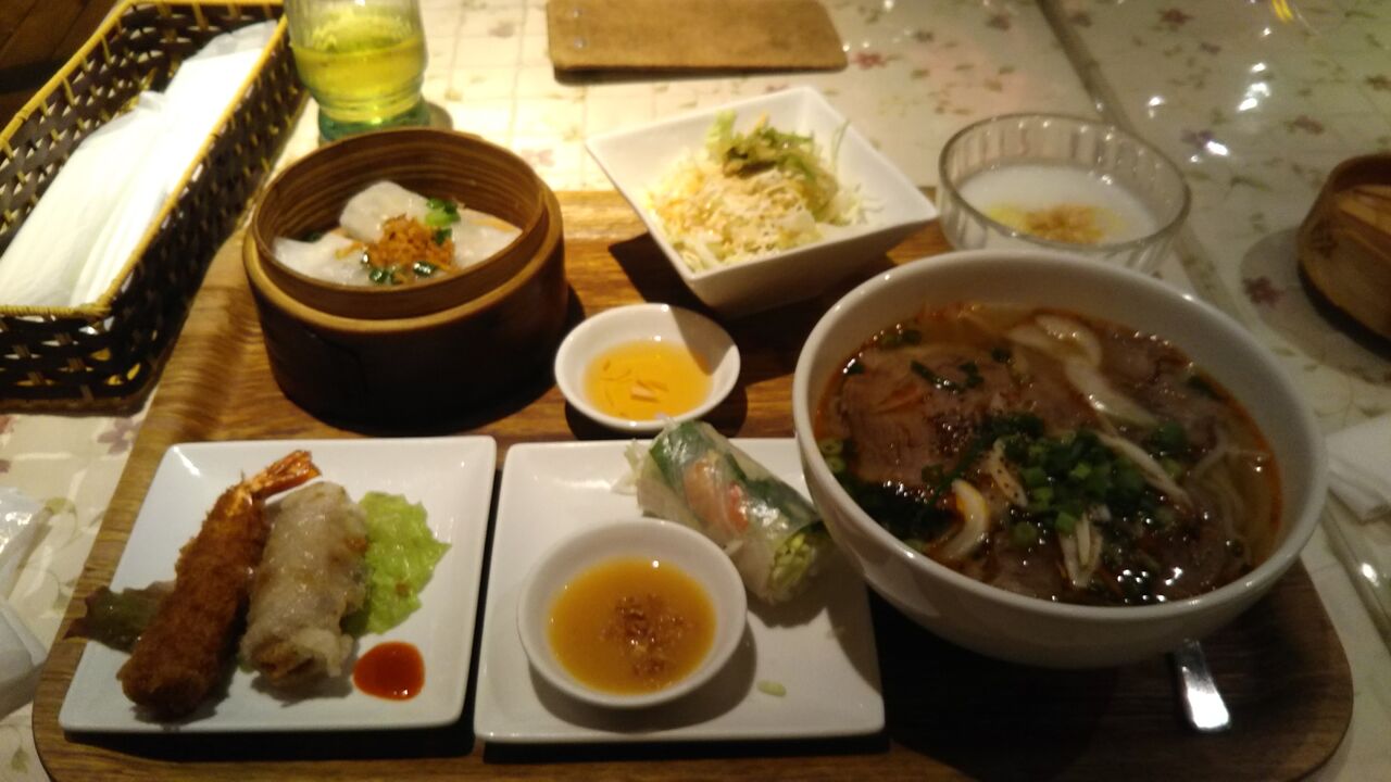 ベトナムレストラン ジャスミンパレス 町田店 コラーゲン牛すじスープ麺のセット Sのラーメン記録 ベトナムレストラン ジャスミンパレス 町田店 コラーゲン牛すじスープ麺のセット Sのラーメン記録