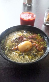 牛肉玉子のせ
