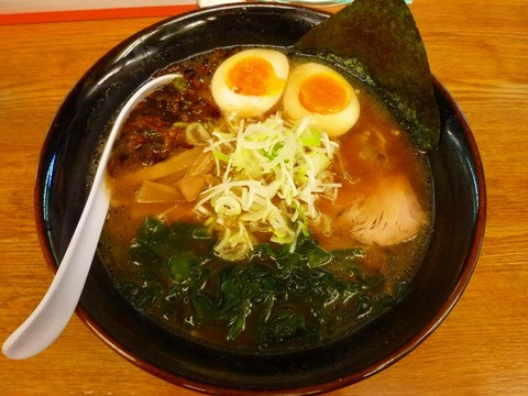 たか信あじ玉しょうゆラーメン