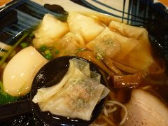 ○屋 ワンタン・メンマ