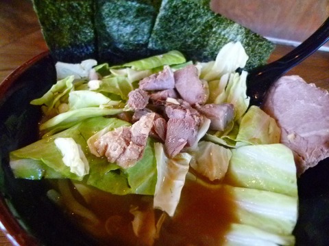 ラーメンにどーん