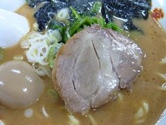 町田家オダサガ店チャーシューとほうれん草