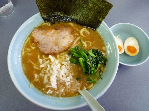 澤田家 節とんこつ+半熟味付玉子
